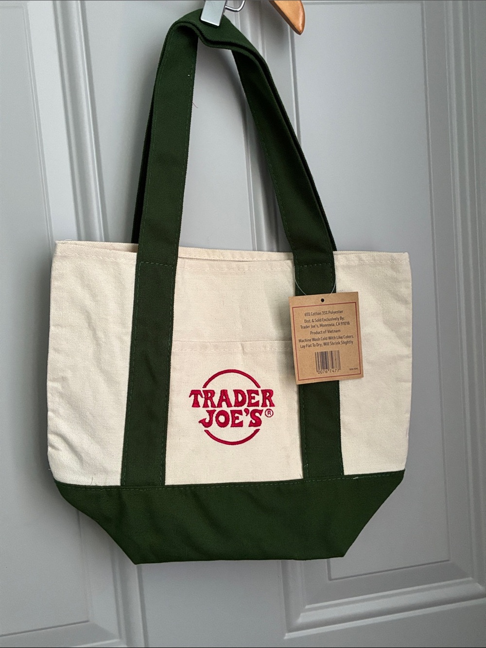 Trader Joe's Canvas Tote Bag in Cream and Dark Green